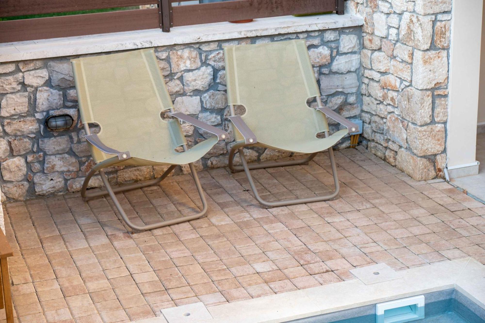 Lydia'S Inn 2 With Private Pool Melission Ngoại thất bức ảnh